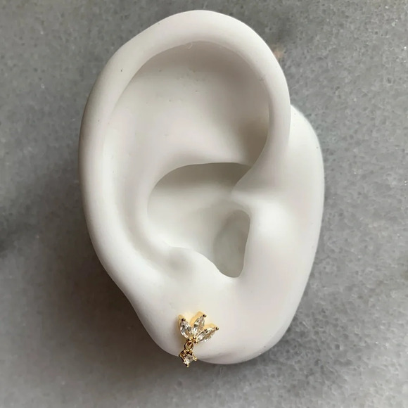 COPY - 18K Gold Crystal Leaf Stud Huggie Earrings - Picture 2 of 3